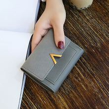 Load image into Gallery viewer, Short Women wallets Matte Leather